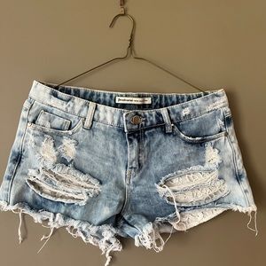 ✨2/$15✨ Stradivarius Distressed Jean Shorts with Lace Detailing